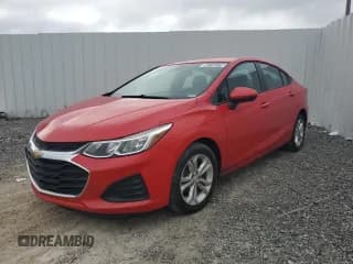 ✅ 2019 Chevrolet Cruze LS • VIN: 1G1BC5SM2K7130684 • Lot: 84734275. Wystawiony na Copart z przebiegiem 61 242 mil. Bezpłatny archiwum sprzedaży aukcyjnych z USA i szczegółowy raport historii pojazdu na DreamBid. Zdjęcie 1.