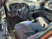 ✅ 2009 Toyota Tacoma • VIN: 5TEPX42N59Z634248 • Lot: 71200135. Wystawiony na Copart z przebiegiem 187 320 mil. Bezpłatny archiwum sprzedaży aukcyjnych z USA i szczegółowy raport historii pojazdu na DreamBid. Zdjęcie 8.