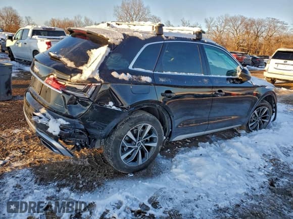 ✅ 2024 Audi Q5 S line Premium Plus • VIN: WA1EAAFY4R2082901 • Lot: 95303745. Wystawiony na Copart z przebiegiem 46 953 mil. Bezpłatny archiwum sprzedaży aukcyjnych z USA i szczegółowy raport historii pojazdu na DreamBid. Zdjęcie 3.