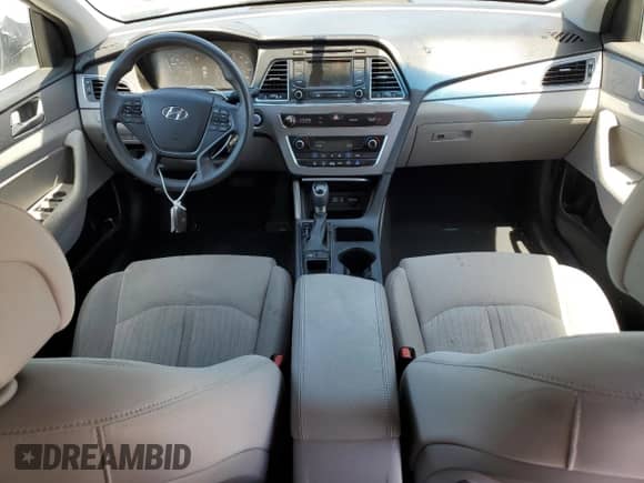 ✅ 2016 Hyundai Sonata SE • VIN: KMHE24L18GA040323 • Lot: 54715175. Wystawiony na Copart z przebiegiem 154 506 mil mil. Skorzystaj z bezpłatnego archiwum sprzedaży aukcyjnych z USA i zobacz szczegółowy raport historii pojazdu na DreamBid. Zdjęcie 8.