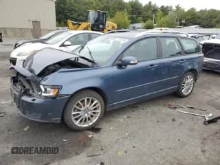 ✅ 2008 Volvo V50 2.5T • VIN: YV1MJ672682390833 • Лот: 72750754. Опубликован ранее на Copart с пробегом 105 330 миль. Бесплатный доступ к архиву аукционных продаж из США и подробный отчёт об истории автомобиля на DreamBid. Изображение 1.