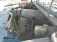 2011 Chevrolet Silverado 1500 LT z VIN 3GCPKSE35BG404711, wystawiony jako IAAI lot #43175333 z przebiegiem 234 937 mil mil oraz . Historia ofert i sprzedaży dostępna na DreamBid. Obrazek 23.