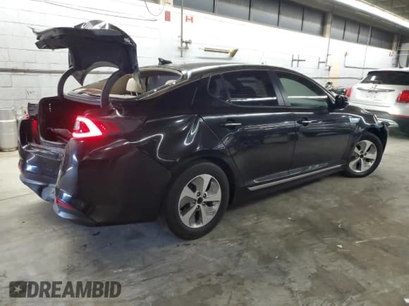 ✅ 2015 Kia Optima • VIN: KNAGM4AD6F5087665 • Lot: 85549575. Listed on Copart with 181,097 mi. Free auction sales archive from the USA and detailed vehicle history report at DreamBid. Image 3.