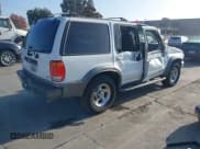 ✅ 2000 Ford Explorer XLT • VIN: 1FMZU63PXYZA87657 • Лот: 43799939. Опубликован ранее на IAAI с пробегом 204 262 миль. Бесплатный доступ к архиву аукционных продаж из США и подробный отчёт об истории автомобиля на DreamBid. Изображение 4.