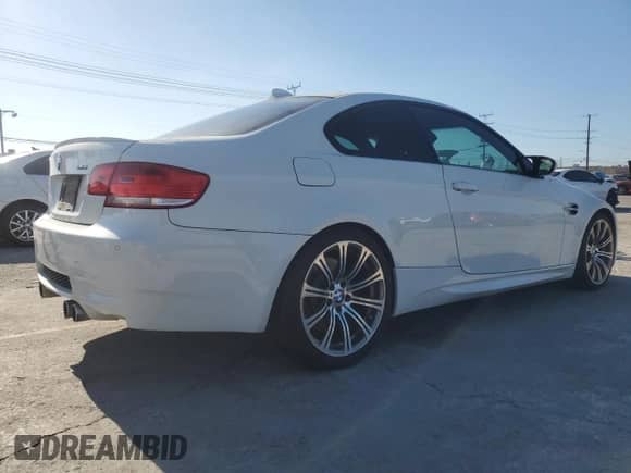 2008 BMW 3 Series M3 z VIN WBSWD93538PY40702, wystawiony jako Copart lot #89528595 z przebiegiem 98 418 mil mil oraz Szkoda całkowita • Salvage title. Historia ofert i sprzedaży dostępna na DreamBid. Obrazek 3.