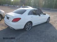 ✅ 2019 Mercedes-Benz C 300 • VIN: 55SWF8EB9KU296768 • Lot: 42137749. Wystawiony na IAAI z przebiegiem Nie podano. Bezpłatny archiwum sprzedaży aukcyjnych z USA i szczegółowy raport historii pojazdu na DreamBid. Zdjęcie 4.