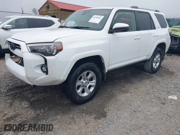 ✅ 2022 Toyota 4Runner SR5 • VIN: JTEMU5JR3N6016600 • Lot: 43392016. Listed on IAAI with 76,898 mi. Free auction sales archive from the USA and detailed vehicle history report at DreamBid. Image 2.