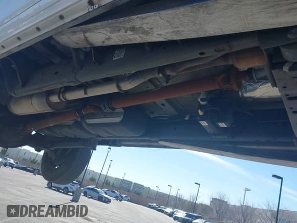 ✅ 2018 Ram 2500 Big Horn • VIN: 3C6TR4MT1JG213218 • Lot: 41487023. Wystawiony na IAAI z przebiegiem 141 367 mil. Bezpłatny archiwum sprzedaży aukcyjnych z USA i szczegółowy raport historii pojazdu na DreamBid. Zdjęcie 18.