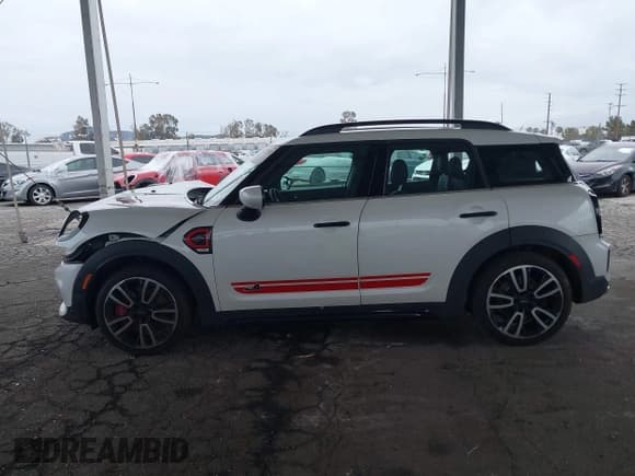 ✅ 2024 MINI Countryman John Cooper Works • VIN: WMZ33BS03R3R53245 • Lot: 41759752. Listed on IAAI with 22,574 mi. Free auction sales archive from the USA and detailed vehicle history report at DreamBid. Image 13.