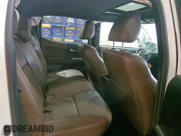 ✅ 2018 Toyota Tacoma Limited • VIN: 5TFEZ5CN2JX062251 • Lot: 60643925. Listed on Copart with 60,631 mi. Free auction sales archive from the USA and detailed vehicle history report at DreamBid. Image 10.