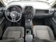 ✅ 2015 Jeep Patriot Latitude • VIN: 1C4NJRFB4FD339944 • Lot: 55664735. Wystawiony na Copart z przebiegiem 84 017 mil. Bezpłatny archiwum sprzedaży aukcyjnych z USA i szczegółowy raport historii pojazdu na DreamBid. Zdjęcie 8.