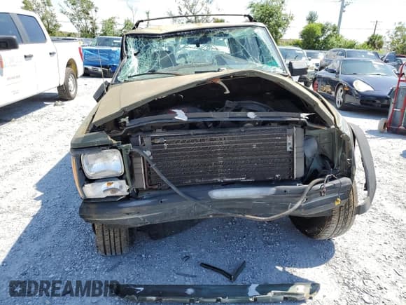 ✅ 1995 Jeep Cherokee Sport • VIN: 1J4FJ68S8SL539039 • Lot: 70823925. Wystawiony na Copart z przebiegiem 256 737 mil. Bezpłatny archiwum sprzedaży aukcyjnych z USA i szczegółowy raport historii pojazdu na DreamBid. Zdjęcie 5.