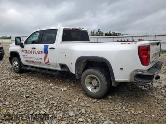 2024 Chevrolet Silverado 3500HD Work Truck с VIN 1GC4YSEY8RF190645, выставлен на аукционе Copart как лот 62747475 с пробегом 83 608 миль миль и Списание • Salvage title. История ставок и продаж доступна на DreamBid. Изображение 2.