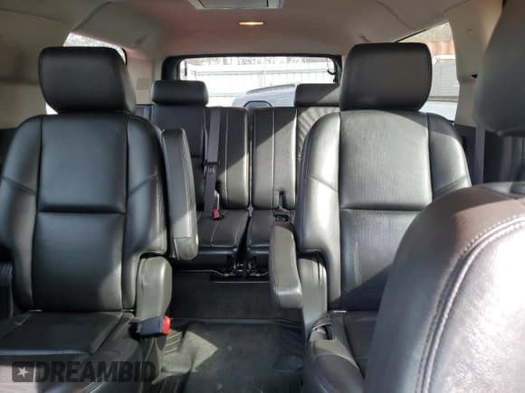 ✅ 2011 Chevrolet Suburban LTZ • VIN: 1GNSKKE33BR298566 • Lot: 91773575. Listed on Copart with 146,486 mi. Free auction sales archive from the USA and detailed vehicle history report at DreamBid. Image 10.