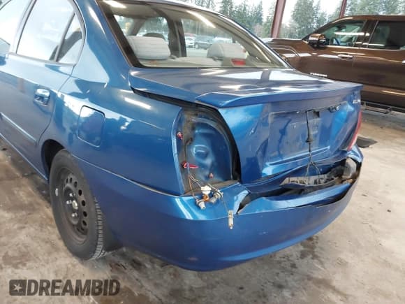 ✅ 2006 Hyundai Elantra GLS • VIN: KMHDN46DX6U368042 • Lot: 41350007. Wystawiony na IAAI z przebiegiem 175 321 mil. Bezpłatny archiwum sprzedaży aukcyjnych z USA i szczegółowy raport historii pojazdu na DreamBid. Zdjęcie 6.