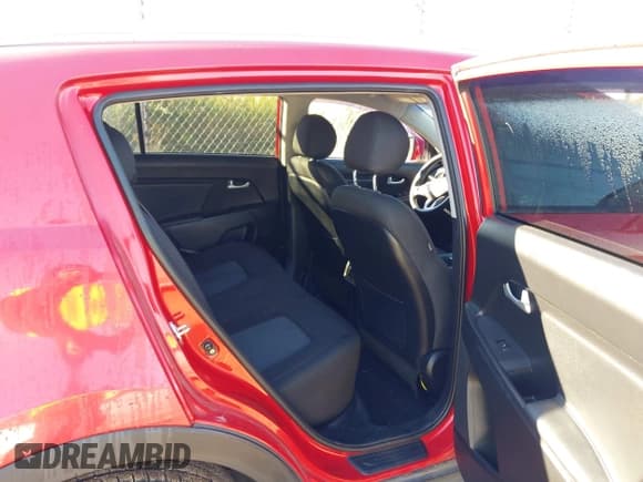 ✅ 2014 Kia Sportage LX • VIN: KNDPB3AC2E7548597 • Lot: 43553181. Wystawiony na IAAI z przebiegiem 121 687 mil. Bezpłatny archiwum sprzedaży aukcyjnych z USA i szczegółowy raport historii pojazdu na DreamBid. Zdjęcie 8.