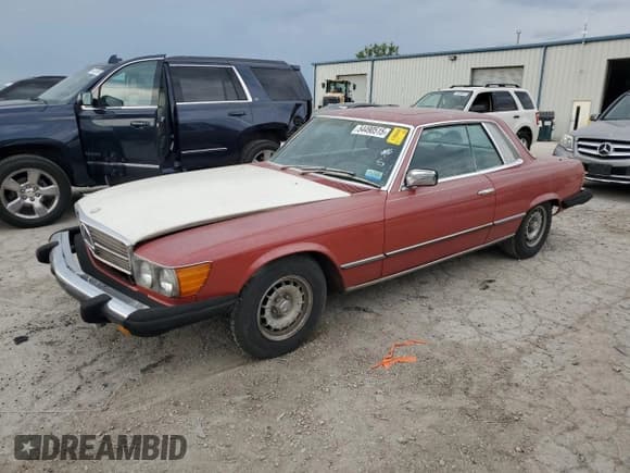 ✅ 1976 Mercedes-Benz SLC • VIN: 10702412015039 • Lot: 54490515. Listed on Copart with 132,693 mi. Free auction sales archive from the USA and detailed vehicle history report at DreamBid. Image 1.