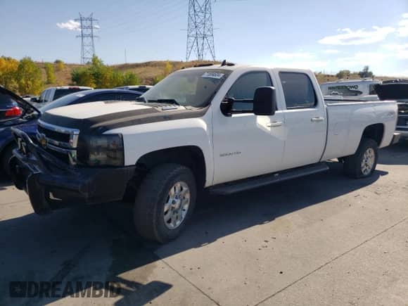 2011 Chevrolet Silverado 3500HD DRW LTZ с VIN 1GC4K1C81BF132820, выставлен на аукционе Copart как лот 71804524 с пробегом 267 399 миль миль и Чистый • Clean title. История ставок и продаж доступна на DreamBid. Изображение 1.