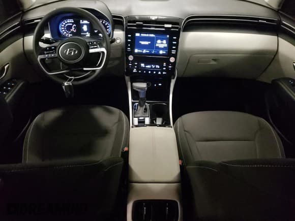 ✅ 2024 Hyundai Tucson SEL • VIN: 5NMJBCDE7RH324887 • Lot: 80970094. Wystawiony na Copart z przebiegiem 23 140 mil. Bezpłatny archiwum sprzedaży aukcyjnych z USA i szczegółowy raport historii pojazdu na DreamBid. Zdjęcie 8.