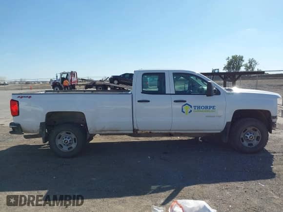 2015 Chevrolet Silverado 2500HD Work Truck с VIN 1GC2KUEG3FZ535277, выставлен на аукционе IAAI как лот 43406657 с пробегом 255 790 миль миль и . История ставок и продаж доступна на DreamBid. Изображение 14.