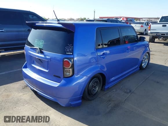 ✅ 2010 Scion xB • VIN: JTLZE4FE0A1114647 • Lot: 42046291. Wystawiony na IAAI z przebiegiem 204 652 mil. Bezpłatny archiwum sprzedaży aukcyjnych z USA i szczegółowy raport historii pojazdu na DreamBid. Zdjęcie 4.
