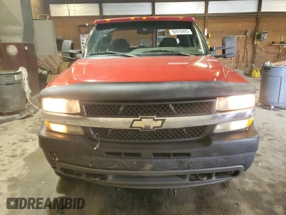 ✅ 2002 Chevrolet Silverado 2500HD LS • VIN: 1GCHK29182E216690 • Lot: 92410425. Wystawiony na Copart z przebiegiem 250 079 mil. Bezpłatny archiwum sprzedaży aukcyjnych z USA i szczegółowy raport historii pojazdu na DreamBid. Zdjęcie 5.