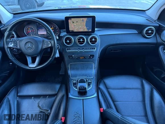 ✅ 2016 Mercedes-Benz GLC 300 • VIN: WDC0G4KB8GF019995 • Lot: 46728475. Wystawiony na Copart z przebiegiem 143 829 mil. Bezpłatny archiwum sprzedaży aukcyjnych z USA i szczegółowy raport historii pojazdu na DreamBid. Zdjęcie 9.