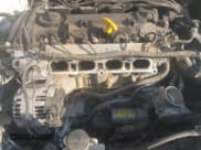 ✅ 2017 Hyundai Elantra SE • VIN: 5NPD74LF3HH102895 • Lot: 42922899. Listed on IAAI with 64,148 mi. Free auction sales archive from the USA and detailed vehicle history report at DreamBid. Image 6.