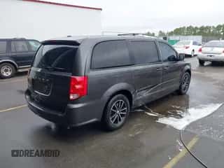 2017 Dodge Grand Caravan SE Plus z VIN 2C4RDGBG4HR550141, wystawiony jako IAAI lot #43381432 z przebiegiem 227 629 mil mil oraz . Historia ofert i sprzedaży dostępna na DreamBid. Obrazek 4.