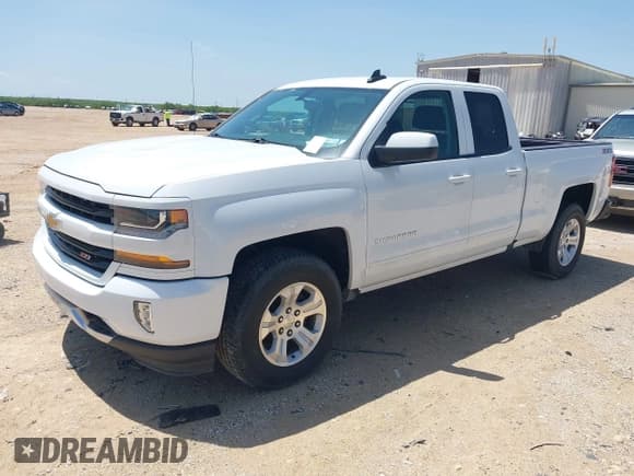 ✅ 2017 Chevrolet Silverado 1500 LT • VIN: 1GCVKREC5HZ114123 • Лот: 42139702. Опубликован ранее на IAAI с пробегом 73 499 миль. Бесплатный доступ к архиву аукционных продаж из США и подробный отчёт об истории автомобиля на DreamBid. Изображение 2.