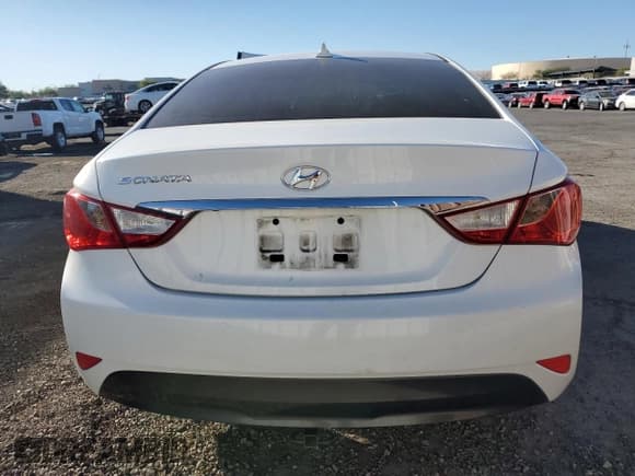 ✅ 2014 Hyundai Sonata GLS • VIN: 5NPEB4AC9EH924642 • Lot: 77323554. Listed on Copart with 223,096 mi. Free auction sales archive from the USA and detailed vehicle history report at DreamBid. Image 6.