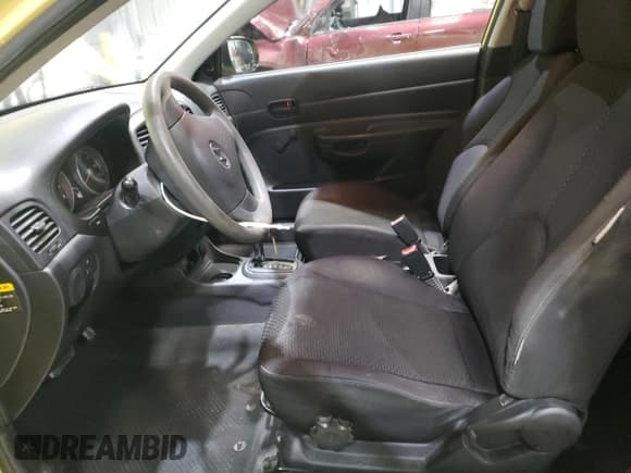 ✅ 2010 Hyundai Accent GS • VIN: KMHCM3ACXAU154426 • Лот: 41492365. Опубликован ранее на Copart с пробегом 169 100 миль. Бесплатный доступ к архиву аукционных продаж из США и подробный отчёт об истории автомобиля на DreamBid. Изображение 7.