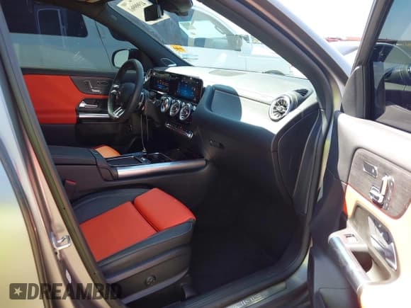 ✅ 2024 Mercedes-Benz GLA 35 AMG • VIN: W1N4N5BB9RJ618030 • Лот: 41999961. Опубликован ранее на IAAI с пробегом 13 308 миль. Бесплатный доступ к архиву аукционных продаж из США и подробный отчёт об истории автомобиля на DreamBid. Изображение 5.