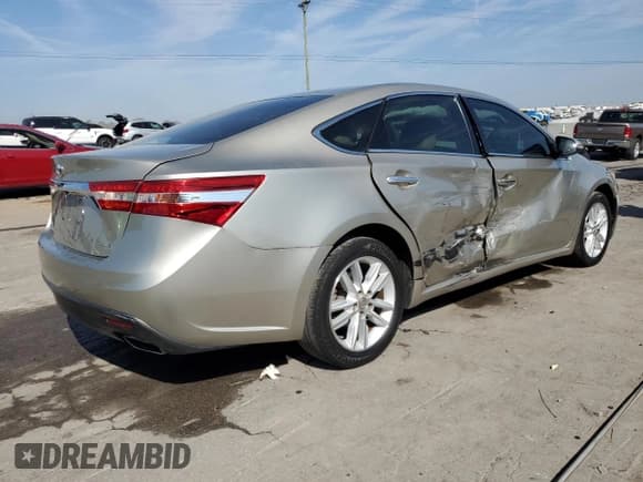✅ 2014 Toyota Avalon Limited • VIN: 4T1BK1EB3EU080831 • Lot: 81452495. Listed on Copart with 284,611 mi. Free auction sales archive from the USA and detailed vehicle history report at DreamBid. Image 3.