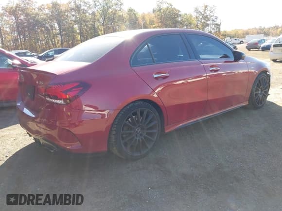 ✅ 2020 Mercedes-Benz A 35 AMG • VIN: W1K3G5BBXLJ239645 • Лот: 43366841. Опубликован ранее на IAAI с пробегом 50 024 миль. Бесплатный доступ к архиву аукционных продаж из США и подробный отчёт об истории автомобиля на DreamBid. Изображение 4.