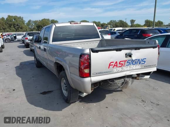 2004 Chevrolet Silverado 2500 LS с VIN 1GCGC23U94F176306, выставлен на аукционе IAAI как лот 43324049 с пробегом 186 998 миль миль и . История ставок и продаж доступна на DreamBid. Изображение 3.