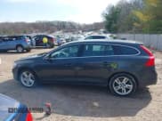 ✅ 2015 Volvo V60 T5 Drive-E Premier • VIN: YV140MEK1F1258057 • Lot: 41813010. Wystawiony na IAAI z przebiegiem 191 118 mil. Bezpłatny archiwum sprzedaży aukcyjnych z USA i szczegółowy raport historii pojazdu na DreamBid. Zdjęcie 15.