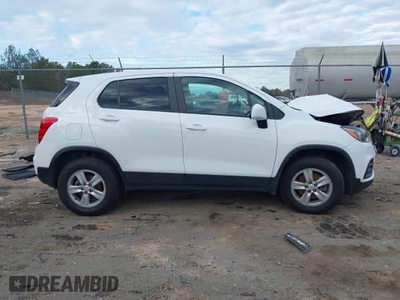 ✅ 2022 Chevrolet Trax LS • VIN: KL7CJNSM6NB522406 • Lot: 40993801. Listed on IAAI with 115,738 mi. Free auction sales archive from the USA and detailed vehicle history report at DreamBid. Image 13.