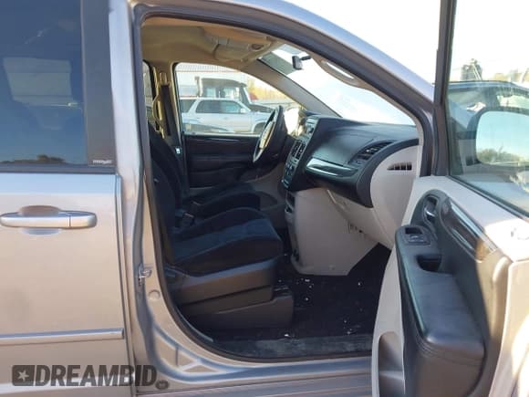 ✅ 2014 Dodge Grand Caravan SE • VIN: 2C4RDGBG9ER287933 • Лот: 43631719. Опубликован ранее на IAAI с пробегом 145 868 миль. Бесплатный доступ к архиву аукционных продаж из США и подробный отчёт об истории автомобиля на DreamBid. Изображение 5.