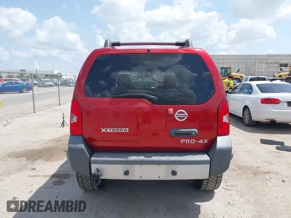 ✅ 2015 Nissan Xterra Pro-4X • VIN: 5N1AN0NW7FN653743 • Lot: 42553625. Wystawiony na IAAI z przebiegiem 125 682 mil. Bezpłatny archiwum sprzedaży aukcyjnych z USA i szczegółowy raport historii pojazdu na DreamBid. Zdjęcie 16.
