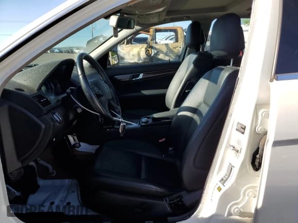 ✅ 2008 Mercedes-Benz C 300 Sport • VIN: WDDGF54X88F093057 • Лот: 57429065. Опубликован ранее на Copart с пробегом 111 148 миль. Бесплатный доступ к архиву аукционных продаж из США и подробный отчёт об истории автомобиля на DreamBid. Изображение 7.