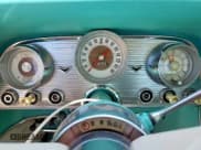 ✅ 1959 Ford Thunderbird • VIN: J9YH156839 • Lot: 65984305. Wystawiony na Copart z przebiegiem 43 007 mil. Bezpłatny archiwum sprzedaży aukcyjnych z USA i szczegółowy raport historii pojazdu na DreamBid. Zdjęcie 9.