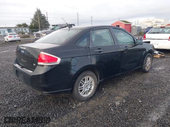 ✅ 2010 Ford Focus SE • VIN: 1FAHP3FN1AW108974 • Лот: 41208950. Опубликован ранее на IAAI с пробегом 146 536 миль. Бесплатный доступ к архиву аукционных продаж из США и подробный отчёт об истории автомобиля на DreamBid. Изображение 4.