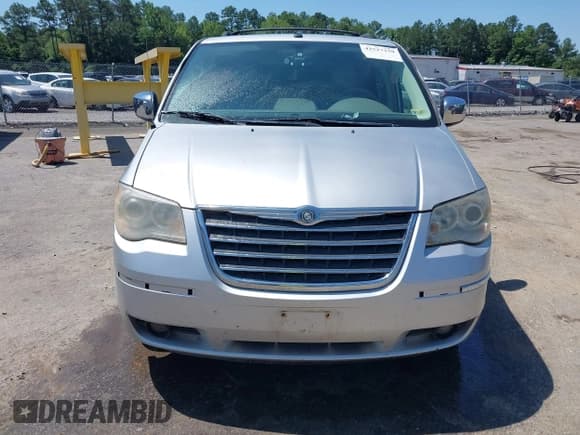 ✅ 2009 Chrysler Town & Country Limited • VIN: 2A8HR64X79R581771 • Lot: 42527339. Listed on IAAI with 148,507 mi. Free auction sales archive from the USA and detailed vehicle history report at DreamBid. Image 12.