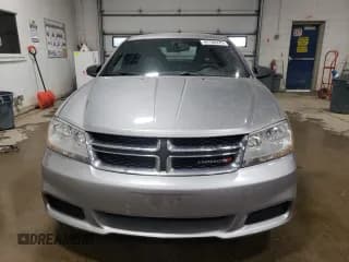 ✅ 2014 Dodge Avenger SE • VIN: 1C3CDZAB1EN147576 • Lot: 44180225. Wystawiony na Copart z przebiegiem 117 356 mil. Bezpłatny archiwum sprzedaży aukcyjnych z USA i szczegółowy raport historii pojazdu na DreamBid. Zdjęcie 5.