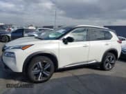 ✅ 2023 Nissan Rogue SL • VIN: JN8BT3CB3PW477581 • Lot: 43737729. Wystawiony na IAAI z przebiegiem 75 122 mil. Bezpłatny archiwum sprzedaży aukcyjnych z USA i szczegółowy raport historii pojazdu na DreamBid. Zdjęcie 14.