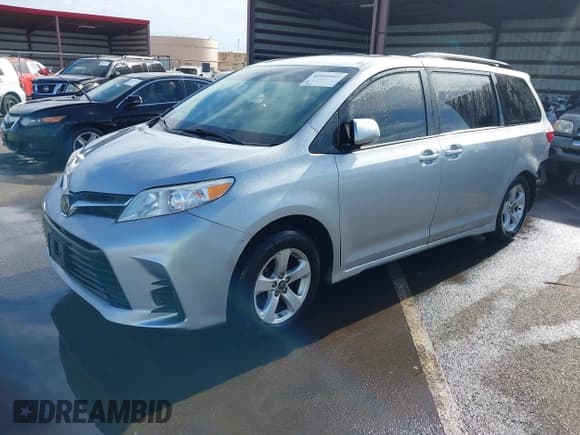 ✅ 2020 Toyota Sienna LE Auto Access Seat • VIN: 5TDKZ3DC0LS052900 • Lot: 41940962. Listed on IAAI with 70,095 mi. Free auction sales archive from the USA and detailed vehicle history report at DreamBid. Image 2.
