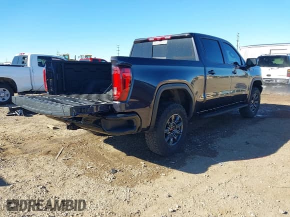 ✅ 2024 GMC Sierra 1500 AT4X • VIN: 3GTUUFEL1RG344697 • Лот: 41469366. Опубликован ранее на IAAI с пробегом 3 400 миль. Бесплатный доступ к архиву аукционных продаж из США и подробный отчёт об истории автомобиля на DreamBid. Изображение 4.