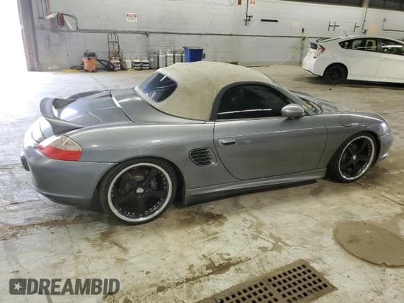 ✅ 2003 Porsche Boxster • VIN: WP0CA29863U624834 • Лот: 59116125. Опубликован ранее на Copart с пробегом Не указан. Бесплатный доступ к архиву аукционных продаж из США и подробный отчёт об истории автомобиля на DreamBid. Изображение 3.