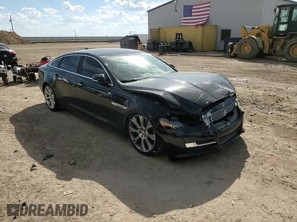 ✅ 2016 Jaguar XJ Portfolio • VIN: SAJWA2G79G8V99001 • Lot: 81802785. Wystawiony na Copart z przebiegiem 68 159 mil. Bezpłatny archiwum sprzedaży aukcyjnych z USA i szczegółowy raport historii pojazdu na DreamBid. Zdjęcie 13.